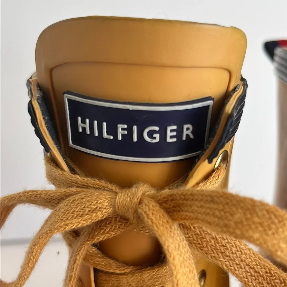 Tommy Hilfiger Women’s Rainbow Boots Size 8